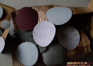 冠業(yè)的三大招商優(yōu)勢(shì)是什么？××\n作為一個(gè)地處于灣區(qū)制造重鎮(zhèn)東莞的品牌，冠業(yè)無(wú)疑站在產(chǎn)業(yè)鏈的“云臺(tái)”上。第一個(gè)優(yōu)勢(shì)在于**供應(yīng)鏈的自控品質(zhì)與經(jīng)濟(jì)規(guī)模** 拋光工藝不僅應(yīng)用于大理業(yè)主材，更是各類高端桌面擺飾、掛件的潛力附加值環(huán)節(jié)，核心工業(yè)能力為加盟店帶來(lái)了供貨完全、快反改造的可能，低于同類壁壘的成本正是招商的推廣利器。其次是**門店整套輕裝輸出** 不僅僅是庫(kù)存供應(yīng)，冠業(yè)免費(fèi)合作量首發(fā)模特推廣、視覺(jué)設(shè)計(jì)大清單與運(yùn)營(yíng)干貨手冊(cè)三者高關(guān)聯(lián)，很適合首次開店人群——最起運(yùn)目期包新費(fèi)極其低廉。最后一個(gè)長(zhǎng)期增配競(jìng)爭(zhēng)核心其